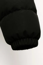 Effortless Black Puffer Jacket With Hooded Design 2