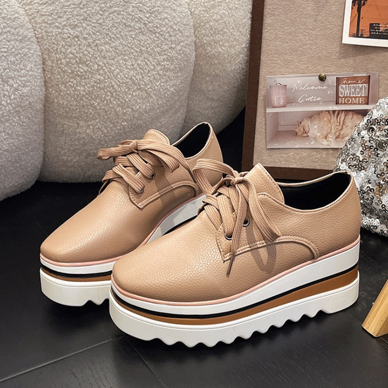 Effortless Sneakers With Sleek Modern Design 1