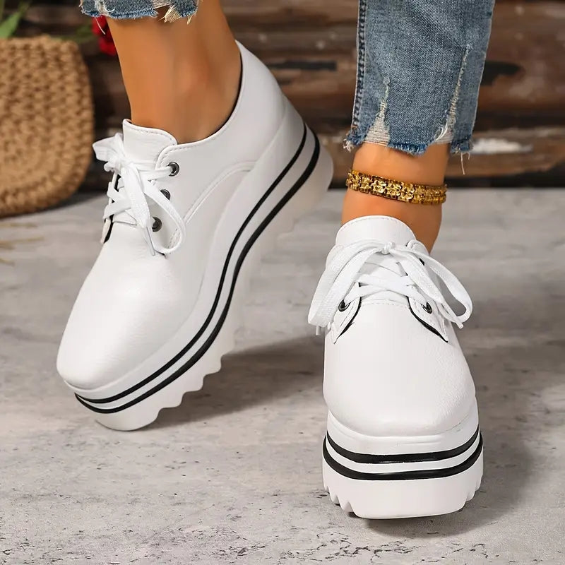 Effortless Sneakers With Sleek Modern Design 4