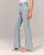 Effortless Women's Flare Jeans With High Waist 2