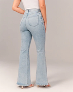 Effortless Women's Flare Jeans With High Waist 3