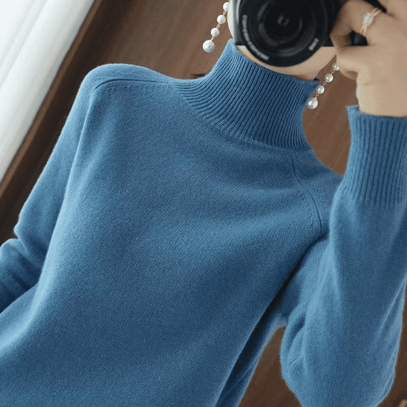 Effortless Women's Jumper With Chunky Knit Design 4