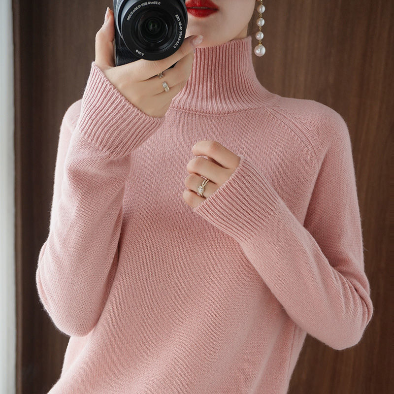 Effortless Women's Jumper With Chunky Knit Design 5