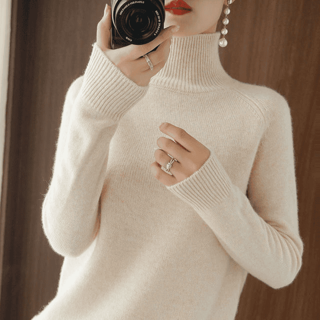 Effortless Women's Jumper With Chunky Knit Design 7