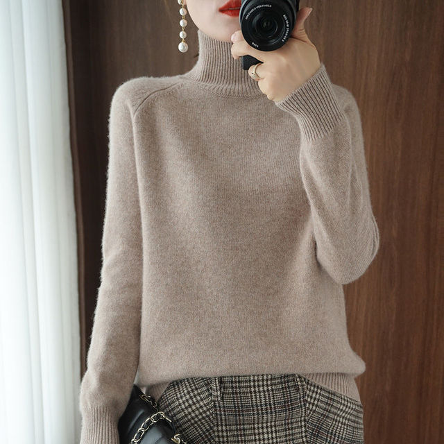Effortless Women's Jumper With Chunky Knit Design 8