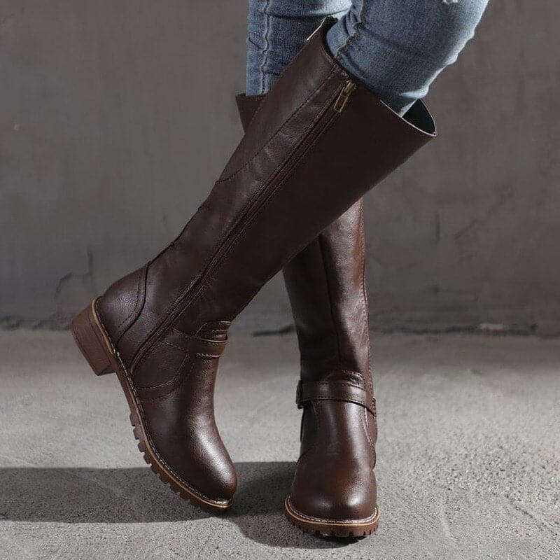 Elegant Black Knee High Boots With Buckle Detail 4